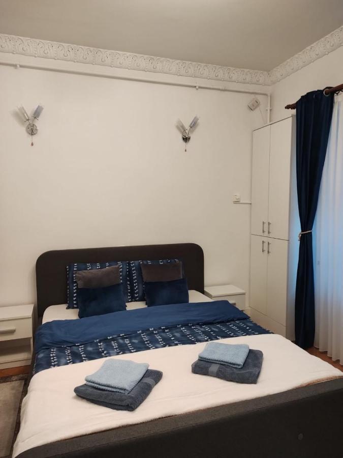 Royal Studio In Old Town Bukarest Kültér fotó